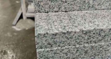 新疆芝麻白楼梯踏步