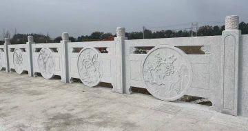 新疆芝麻白河道栏杆 石材栏杆