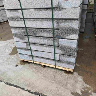 新疆芙蓉白路牙石，马路牙子