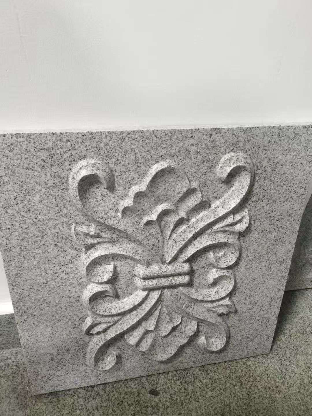新疆芝麻白雕刻版