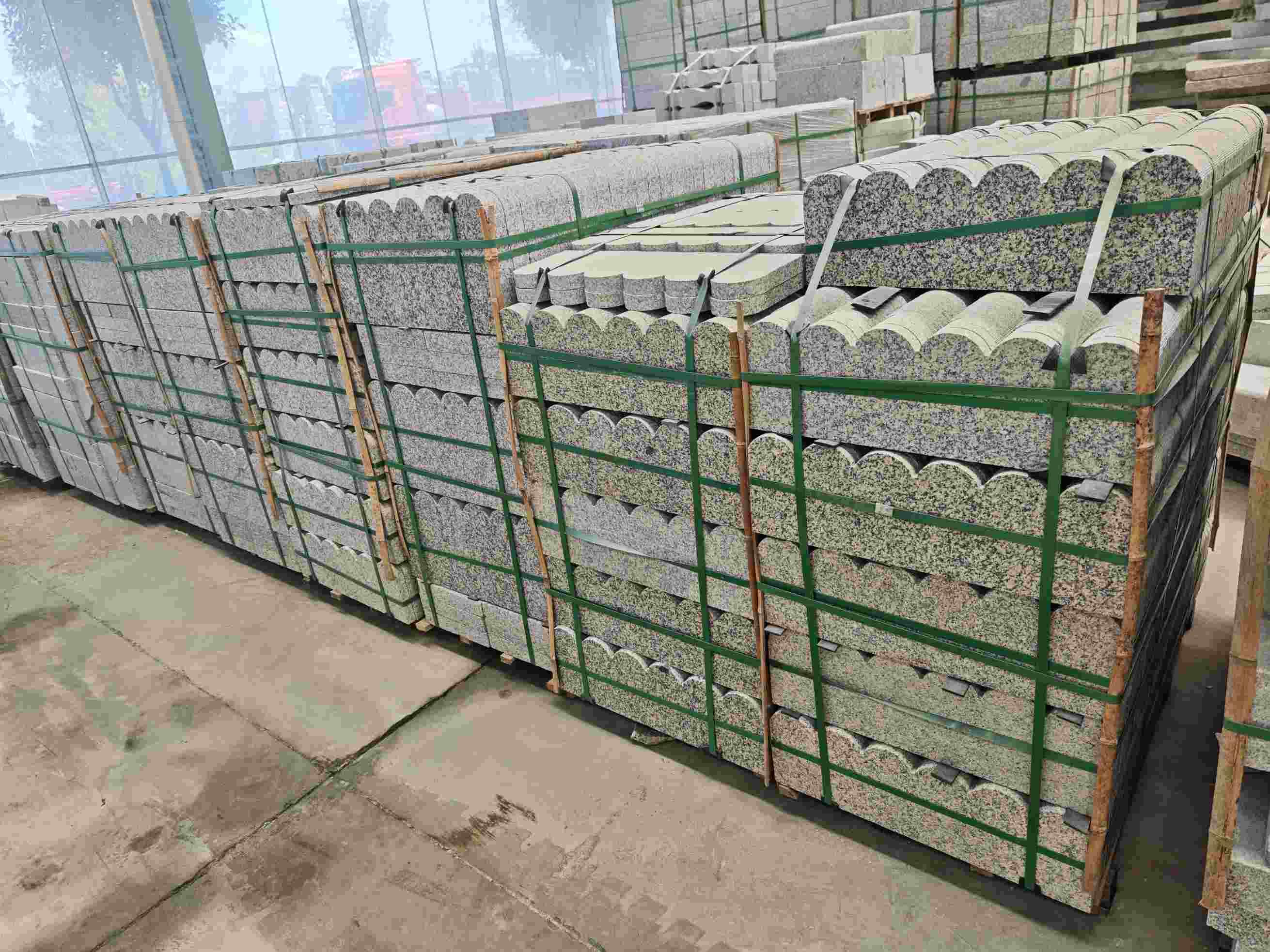 新疆芝麻白芙蓉白花边石